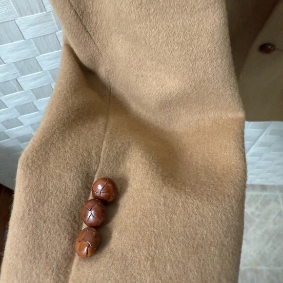 Timeless Tan Sport Coat with Notch Lapels 100% Camel Hair - Picture 4 of 8